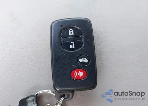 2011 Toyota Avalon Limited z USA, uszkodzony, nr VIN 4T1BK3DB4BU403115